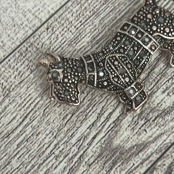 Scottie Terrier Marcasite and Rose Gold Tone Pin - Picture 5 of 6